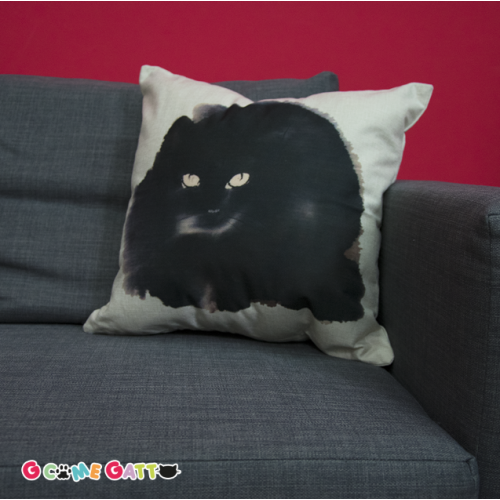 Cuscino con gatto nero ad acquerello