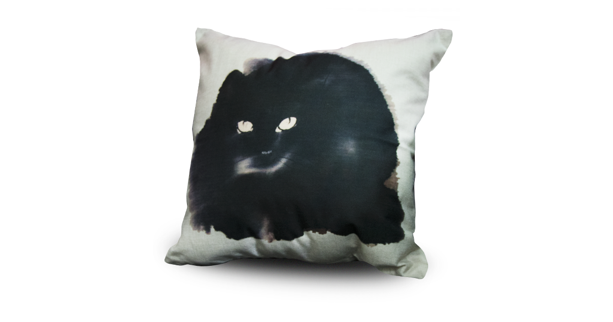 Cuscino con gatto nero ad acquerello